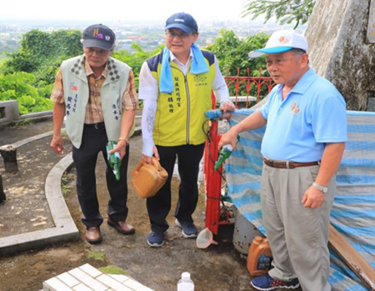 台塑公司愛地球 南區志工隊清水巖淨山活動